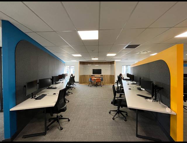 1,753M² OFFICE TO LET IN CENTURY CITY